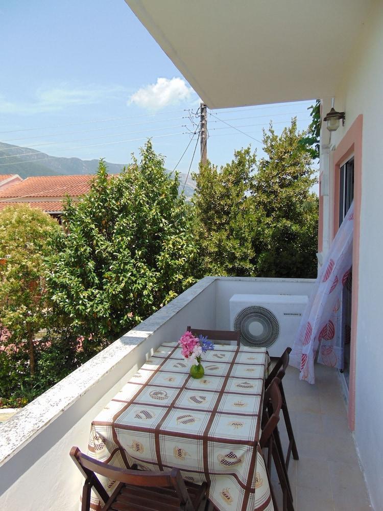 Villa Avra Dassia  Bagian luar foto