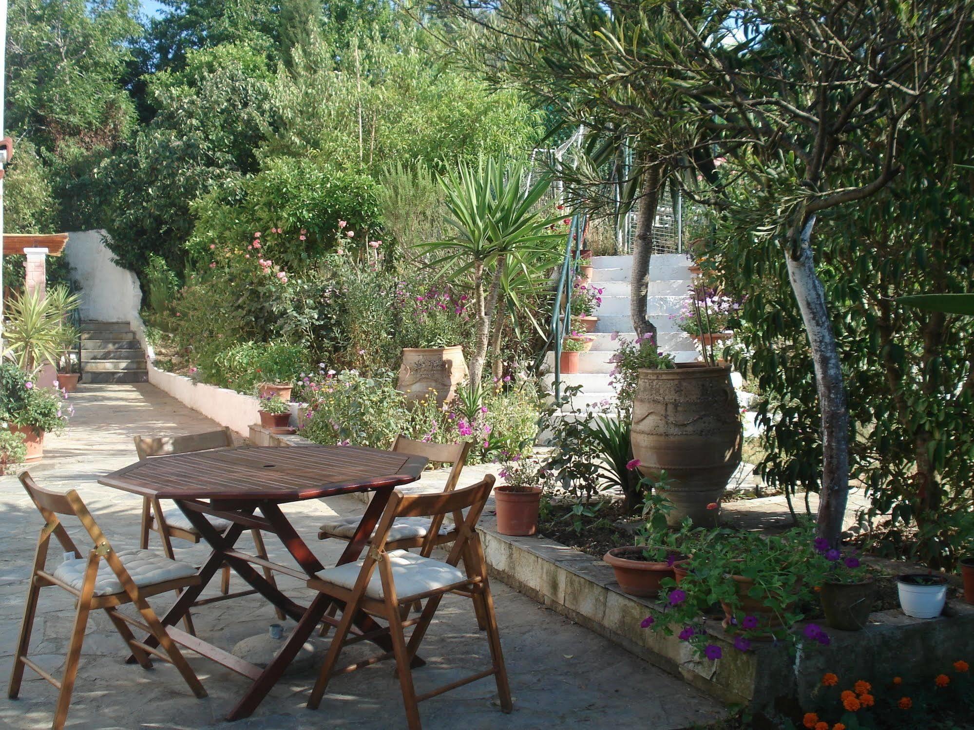 Villa Avra Dassia  Bagian luar foto